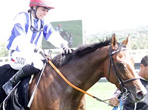 TimeTightCE: Denisa Sikorova feliz tras su 2ª victoria en el Villamejor