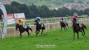 LADY REVEL ganando la preparatoria del Kutxa (Foto: Miguel Ángel Tejado)