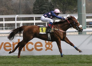 COMPTON PARK estirándose en el sprint del Premio Chamartín